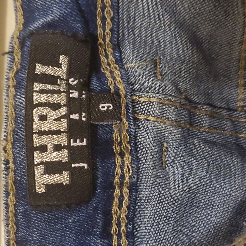 NWT Thrill Skinny Jean